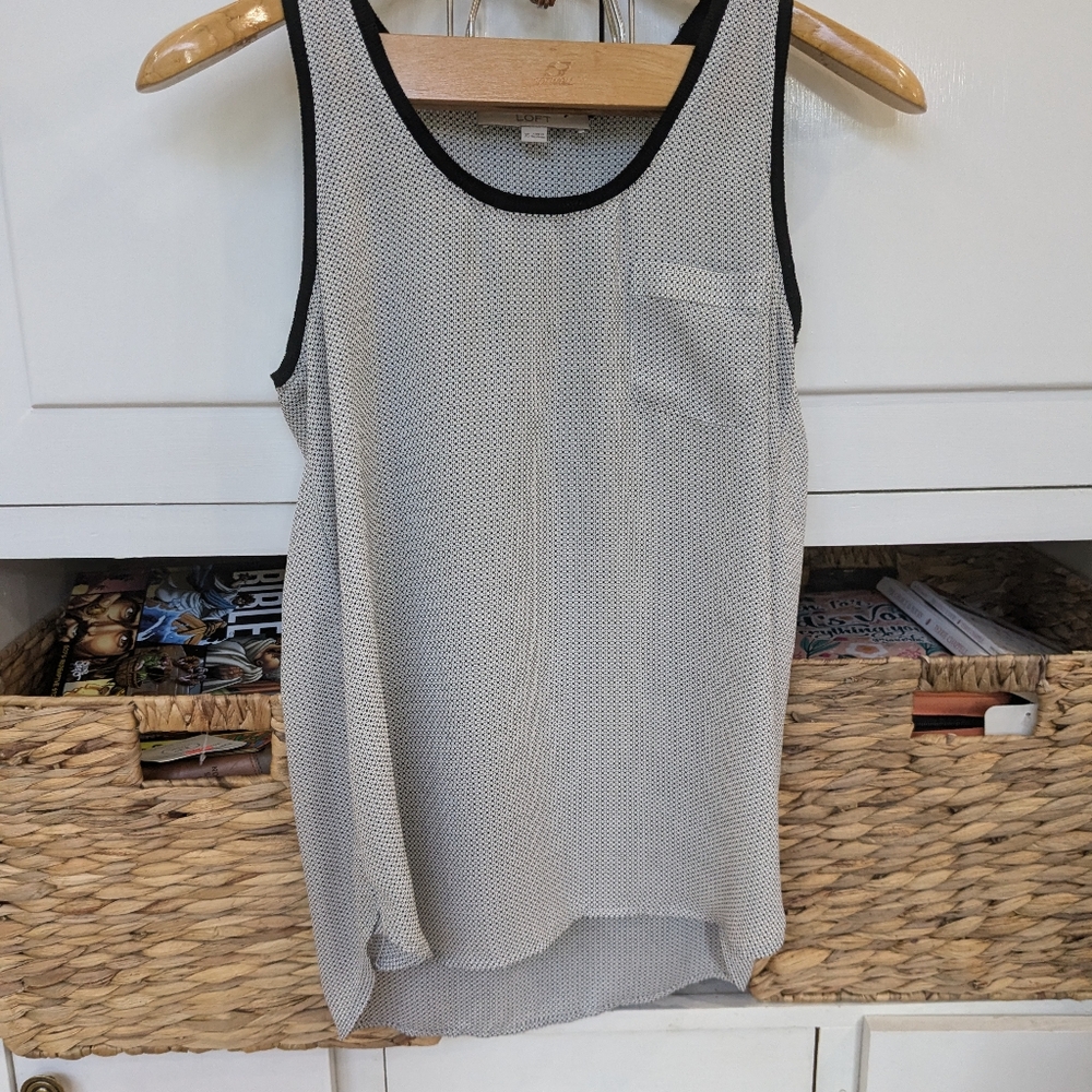 Women's ann Taylor Loft sleeveless top size XS